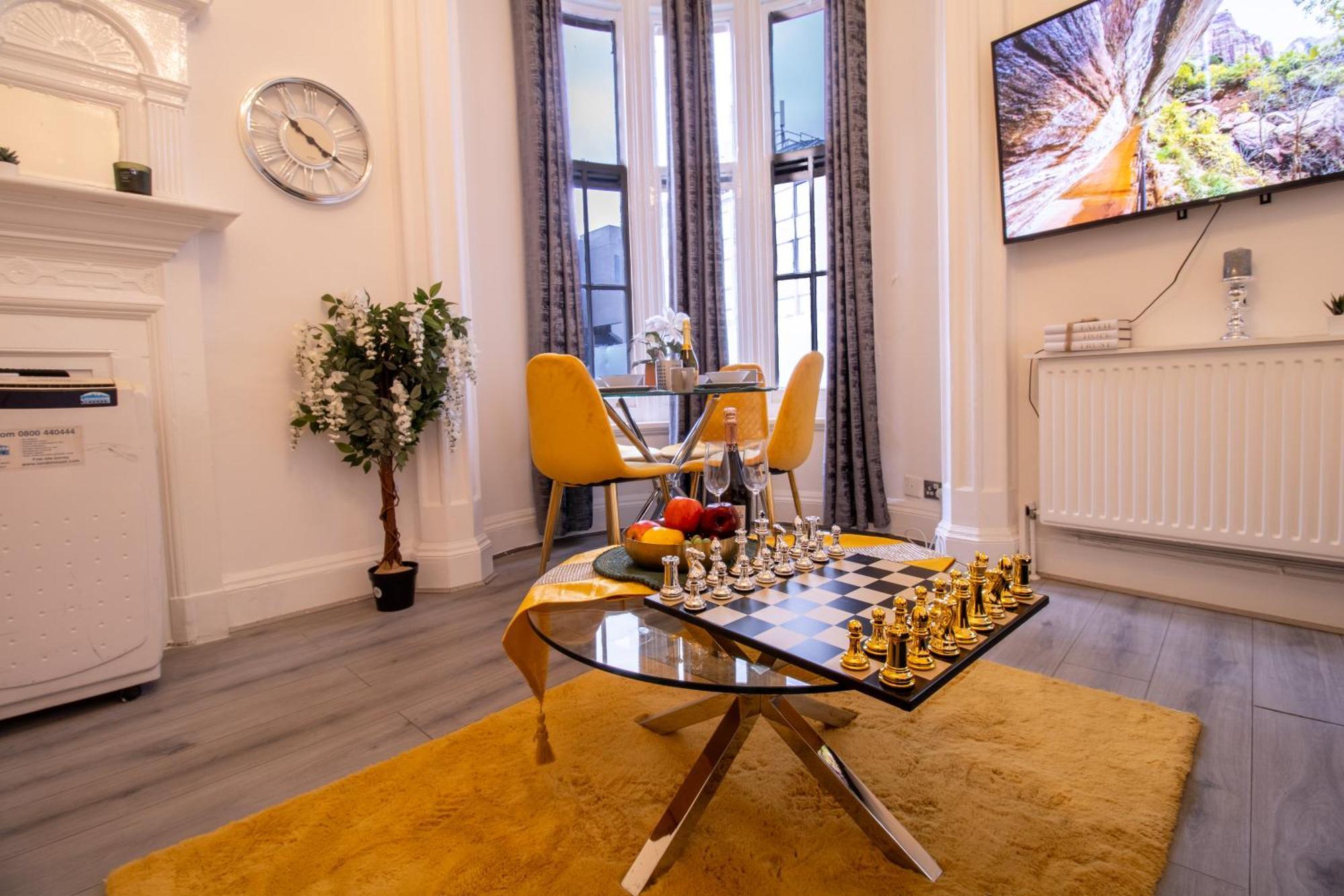Luxurious Apartments On Oxford Street Londra Exterior foto