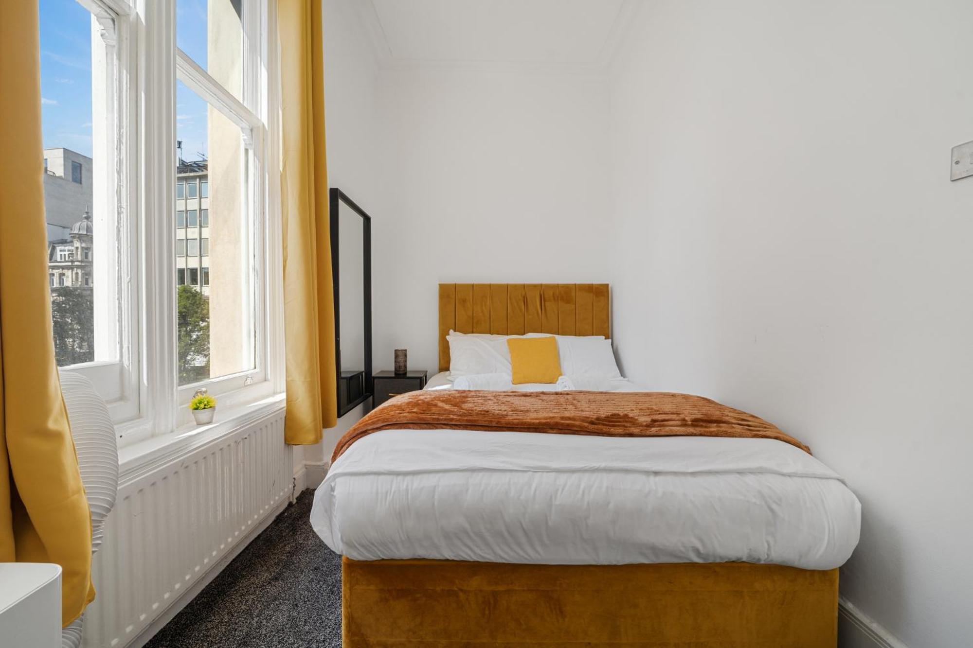Luxurious Apartments On Oxford Street Londra Exterior foto