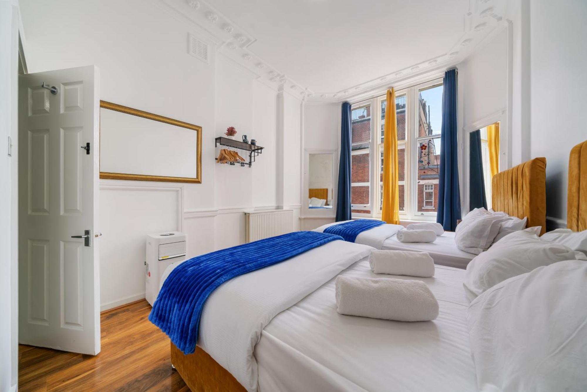 Luxurious Apartments On Oxford Street Londra Exterior foto