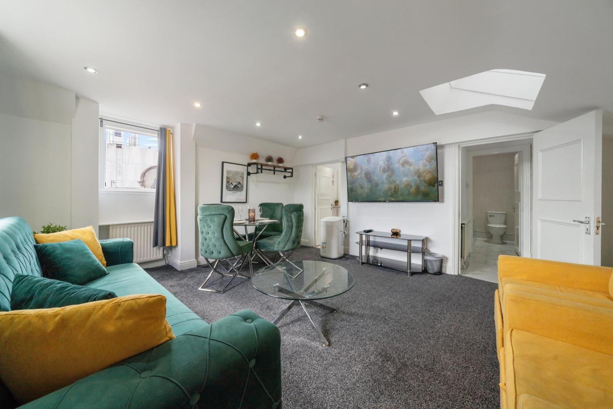 Luxurious Apartments On Oxford Street Londra Exterior foto