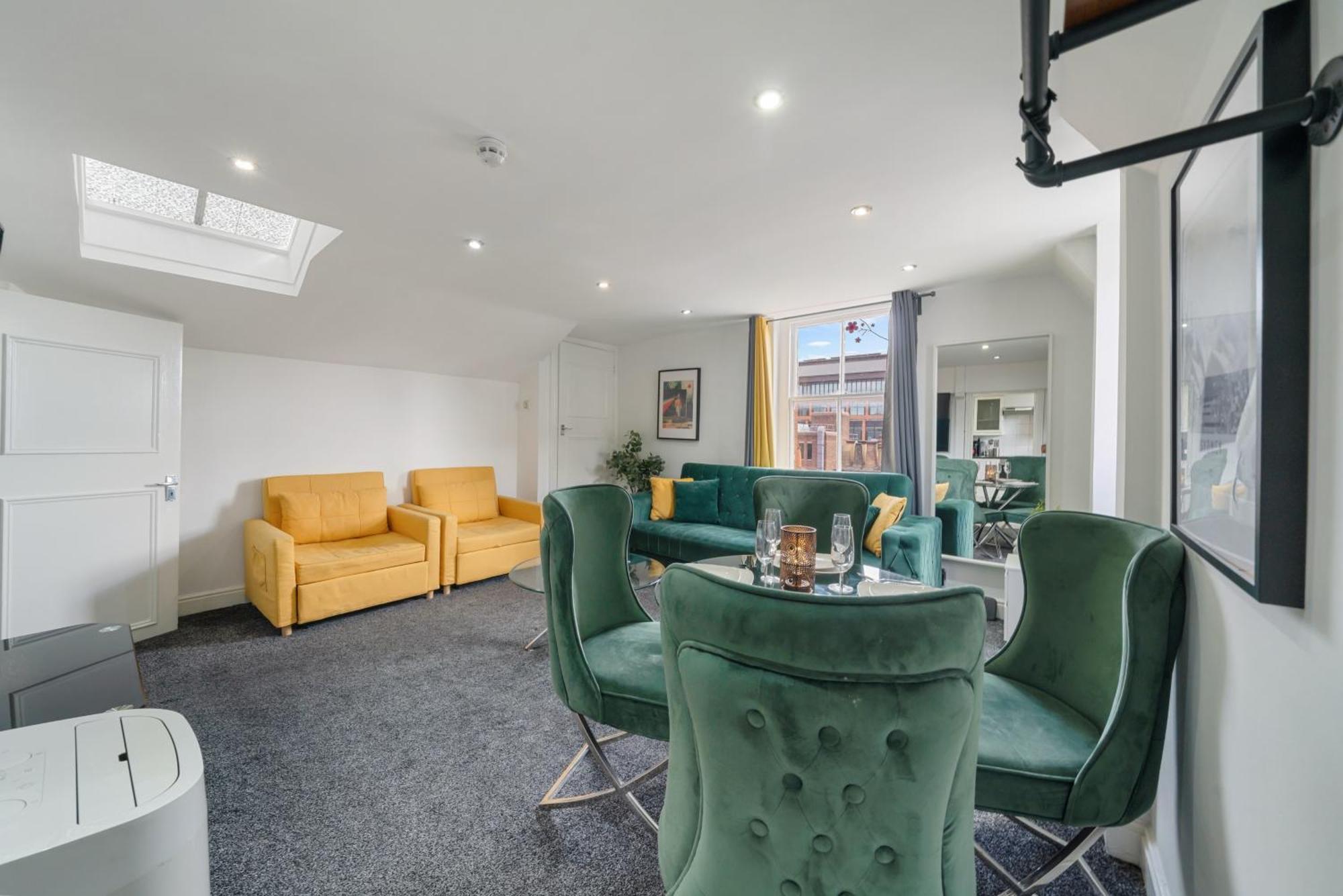 Luxurious Apartments On Oxford Street Londra Exterior foto